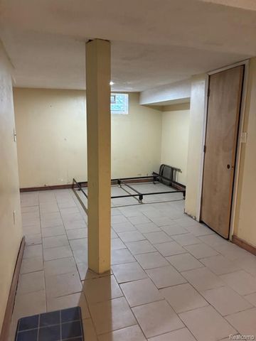 6058 Harrell Street, Detroit, MI 48213