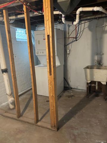 6058 Harrell Street, Detroit, MI 48213