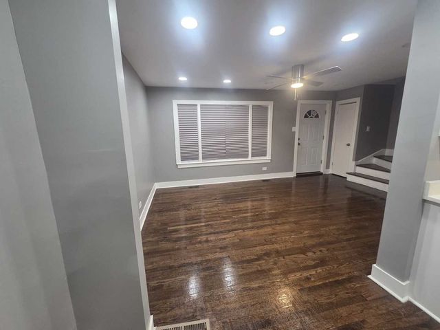 9144 S Dobson Avenue, Chicago, IL 60619