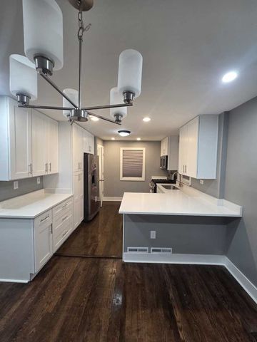 9144 S Dobson Avenue, Chicago, IL 60619