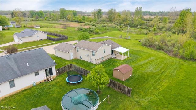 704 Black Bear Run, Lagrange, OH 44050