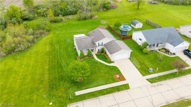 704 Black Bear Run, Lagrange, OH 44050