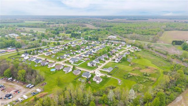 704 Black Bear Run, Lagrange, OH 44050