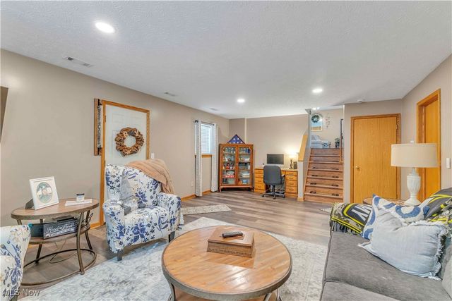 704 Black Bear Run, Lagrange, OH 44050