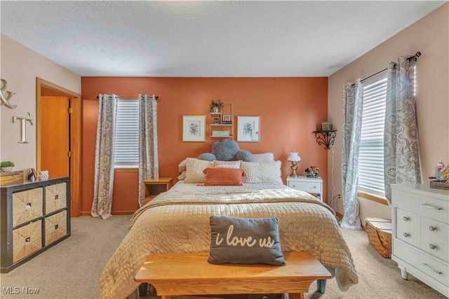 704 Black Bear Run, Lagrange, OH 44050