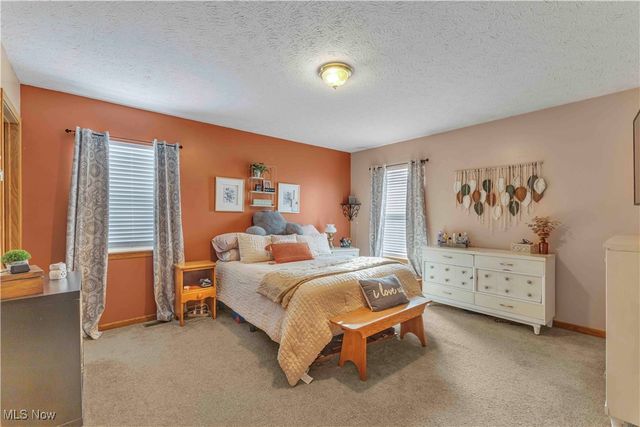 704 Black Bear Run, Lagrange, OH 44050