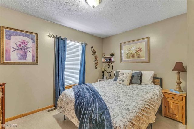 704 Black Bear Run, Lagrange, OH 44050