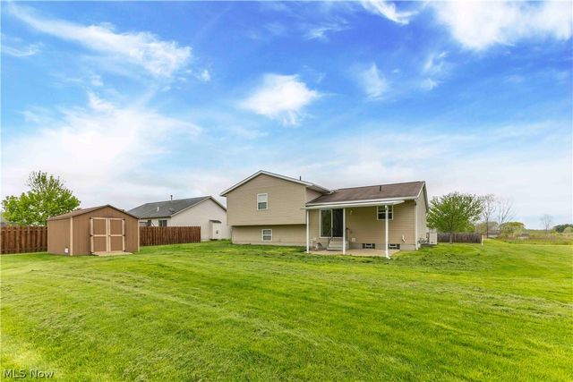 704 Black Bear Run, Lagrange, OH 44050