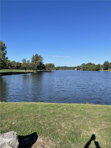 704 Black Bear Run, Lagrange, OH 44050