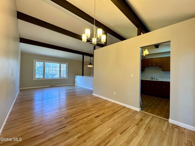 3 Dorsman Drive, Clifton Park, NY 12065