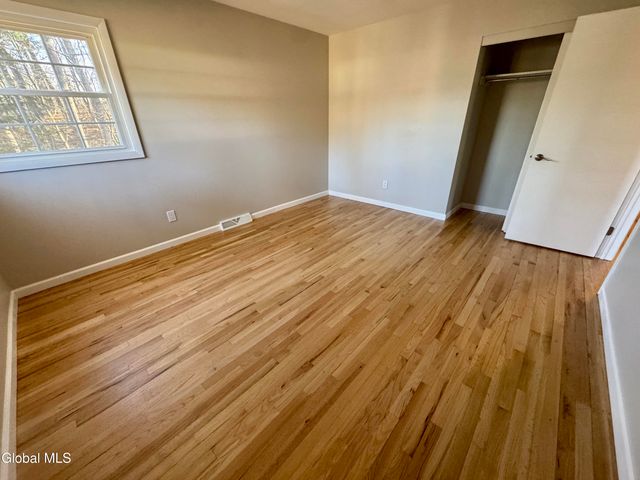 3 Dorsman Drive, Clifton Park, NY 12065