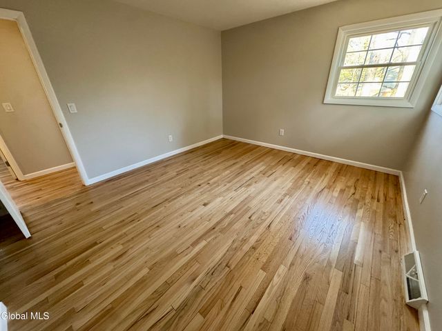 3 Dorsman Drive, Clifton Park, NY 12065