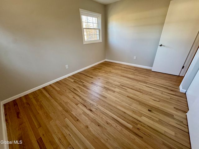 3 Dorsman Drive, Clifton Park, NY 12065