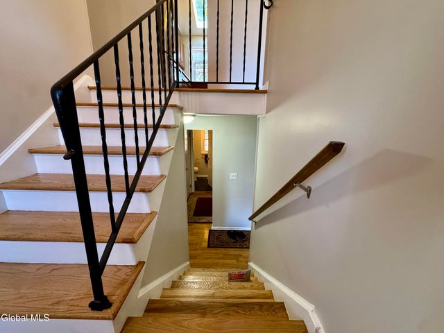 3 Dorsman Drive, Clifton Park, NY 12065