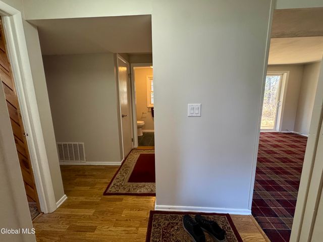 3 Dorsman Drive, Clifton Park, NY 12065