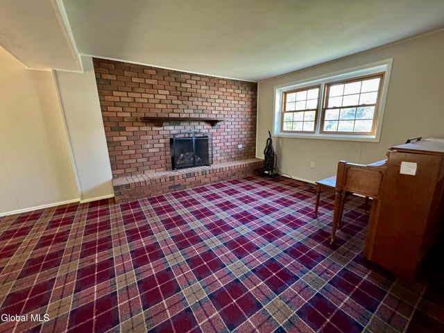 3 Dorsman Drive, Clifton Park, NY 12065