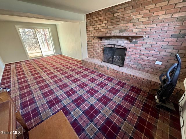 3 Dorsman Drive, Clifton Park, NY 12065