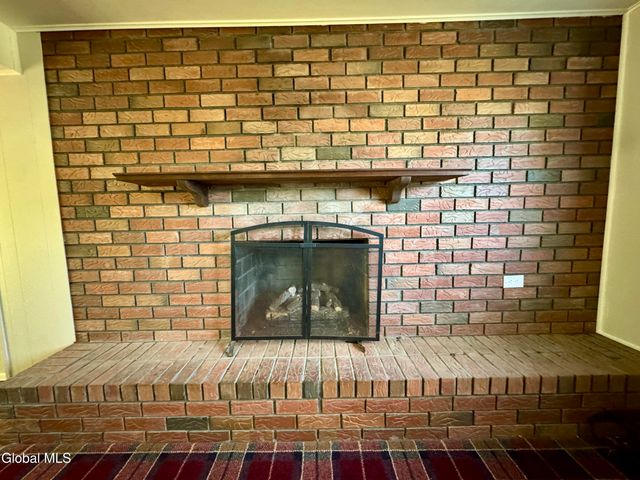 3 Dorsman Drive, Clifton Park, NY 12065