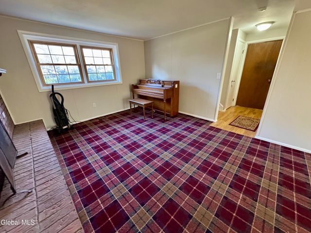 3 Dorsman Drive, Clifton Park, NY 12065