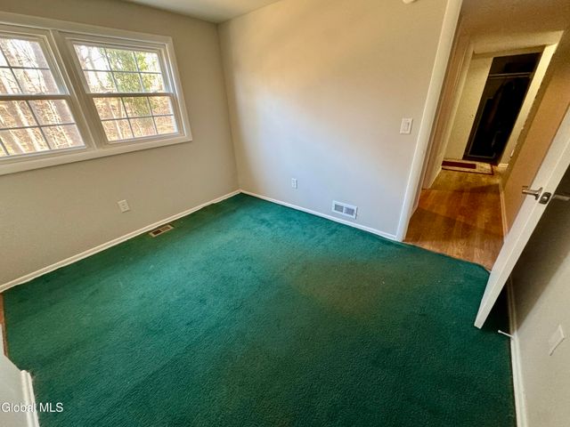 3 Dorsman Drive, Clifton Park, NY 12065