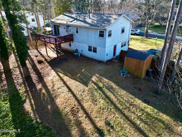 3 Dorsman Drive, Clifton Park, NY 12065