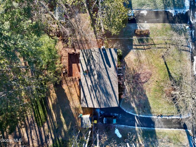 3 Dorsman Drive, Clifton Park, NY 12065