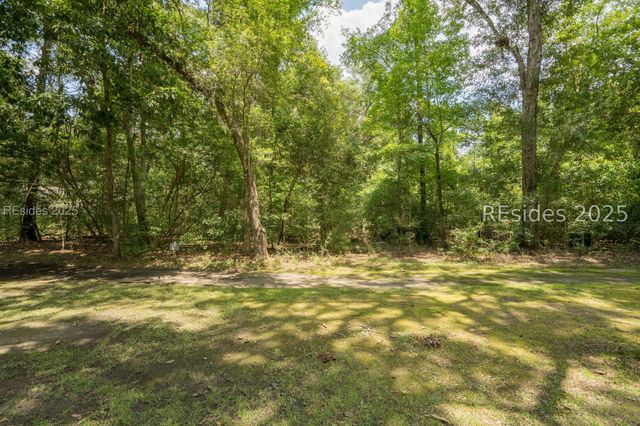 155 Bull Point Dr, Seabrook, SC 29940