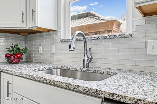 792 Wilkshire Drive, Waterville, OH 43566