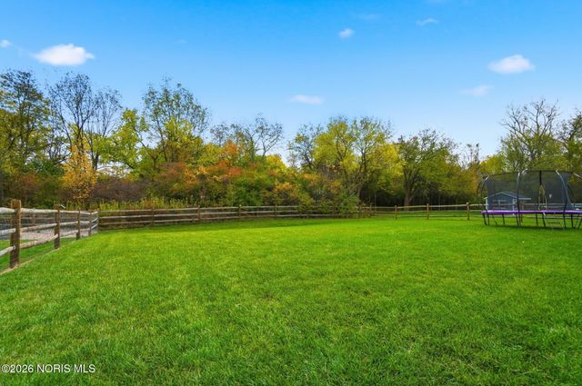 792 Wilkshire Drive, Waterville, OH 43566