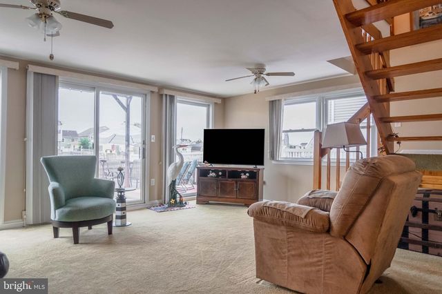 17 S ENSIGN DR, Tuckerton, NJ 08087