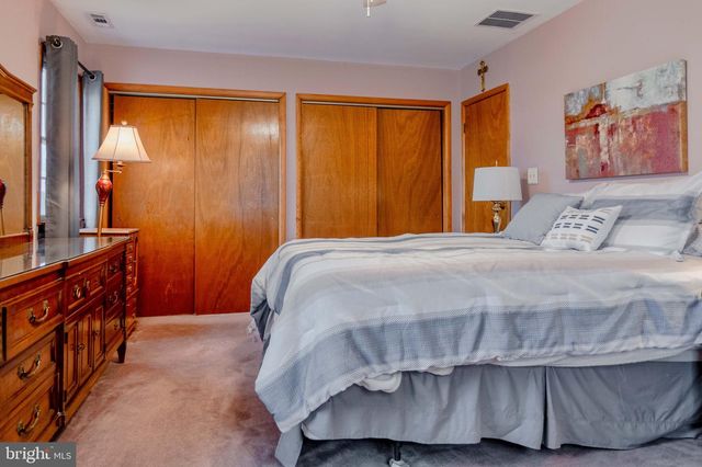 17 S ENSIGN DR, Tuckerton, NJ 08087