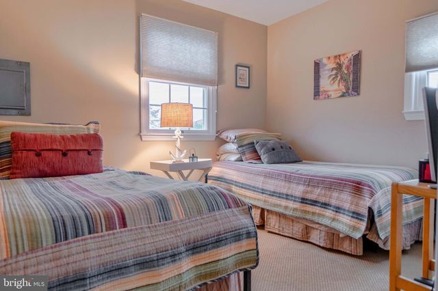 17 S ENSIGN DR, Tuckerton, NJ 08087