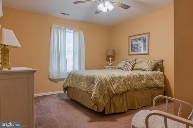 17 S ENSIGN DR, Tuckerton, NJ 08087