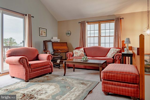 17 S ENSIGN DR, Tuckerton, NJ 08087