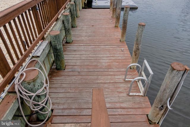 17 S ENSIGN DR, Tuckerton, NJ 08087