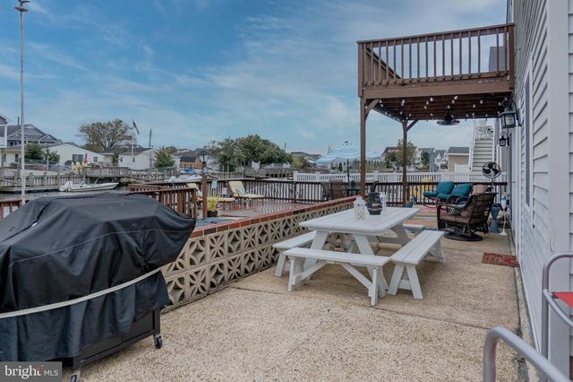 17 S ENSIGN DR, Tuckerton, NJ 08087