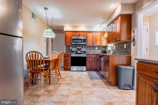 17 S ENSIGN DR, Tuckerton, NJ 08087