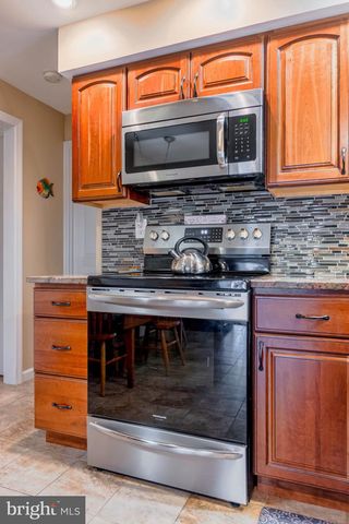 17 S ENSIGN DR, Tuckerton, NJ 08087