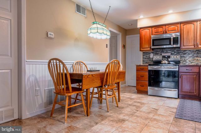 17 S ENSIGN DR, Tuckerton, NJ 08087