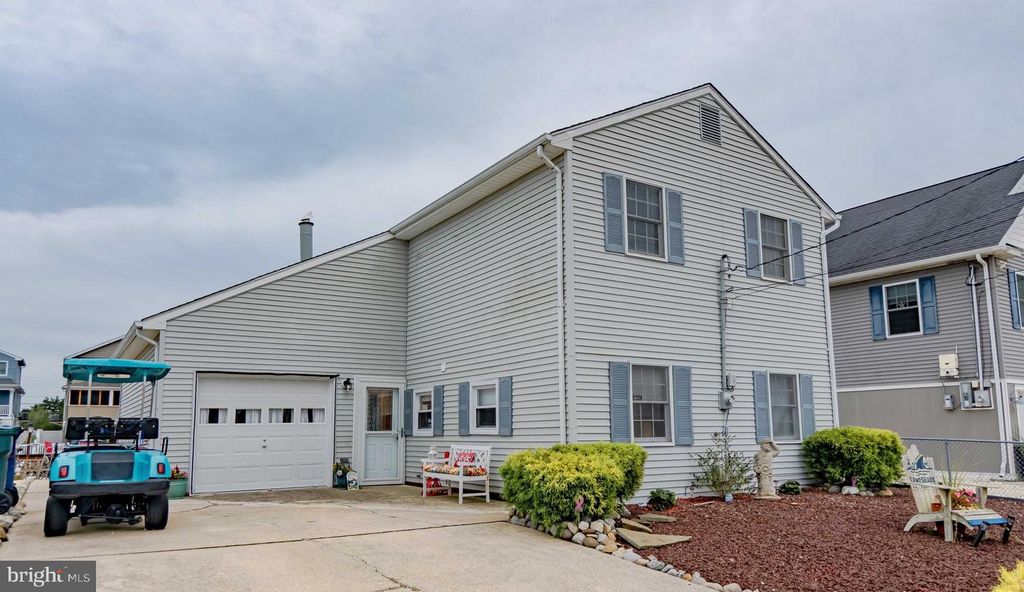 17 S ENSIGN DR, Tuckerton, NJ 08087