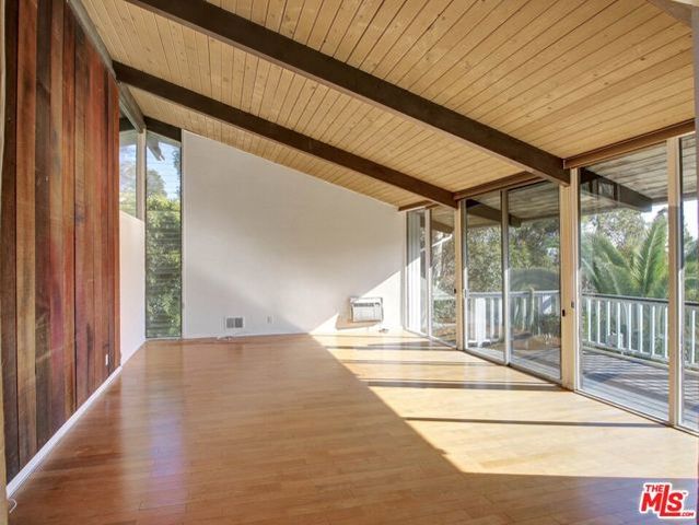 3557 Serra Road, Malibu, CA 90265
