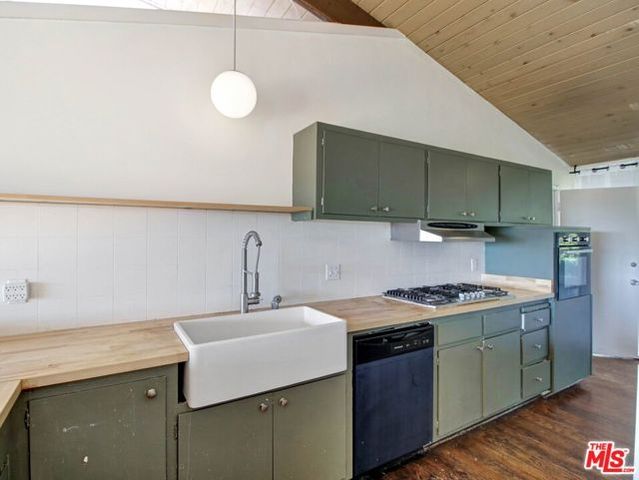 3557 Serra Road, Malibu, CA 90265