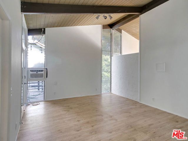 3557 Serra Road, Malibu, CA 90265