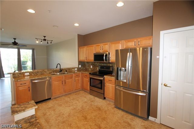 1056 Hampton CIR, Naples, FL 34105