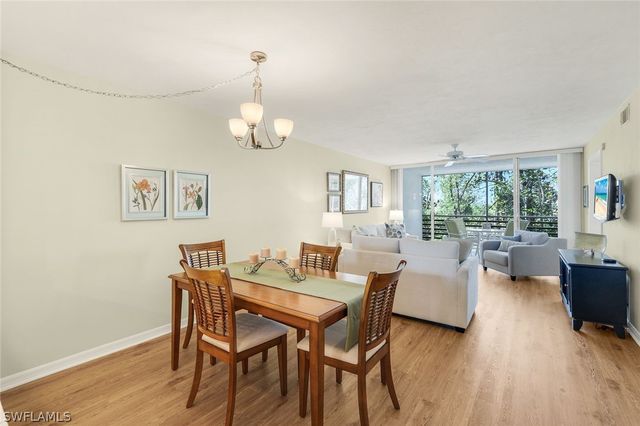 270 Naples Cove DR 3205, Naples, FL 34110