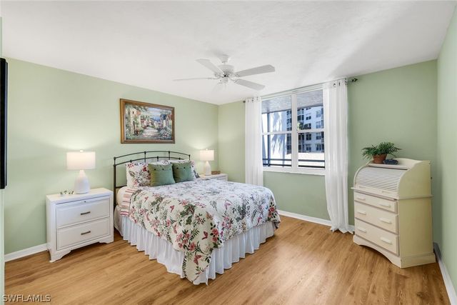 270 Naples Cove DR 3205, Naples, FL 34110