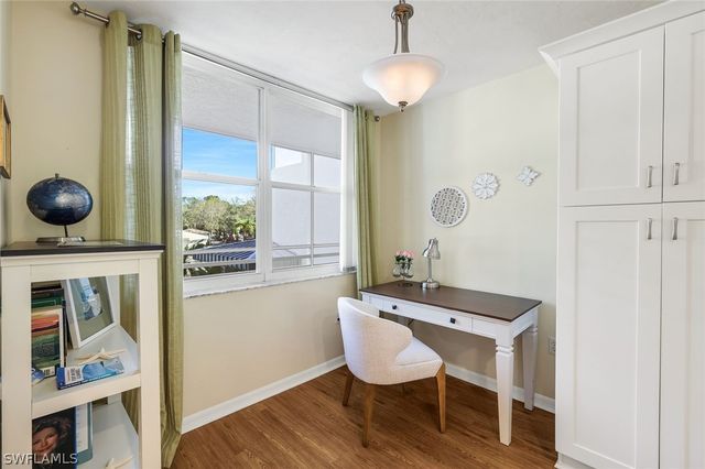 270 Naples Cove DR 3205, Naples, FL 34110