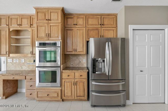 704 SHIPWATCH Drive E, Jacksonville, FL 32225