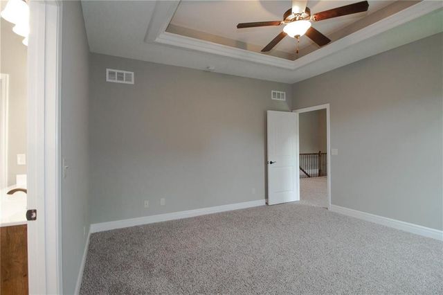 11105 N Bristol Avenue, Kansas City, MO 64156