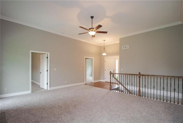 11105 N Bristol Avenue, Kansas City, MO 64156